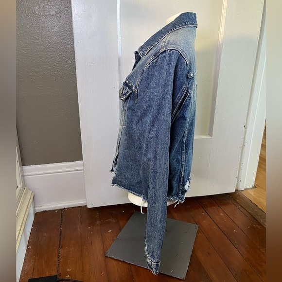 Vervet Women’s Distressed Denim Jean Jacket Size M Blue Classic Fit Casual - Picture 4 of 12